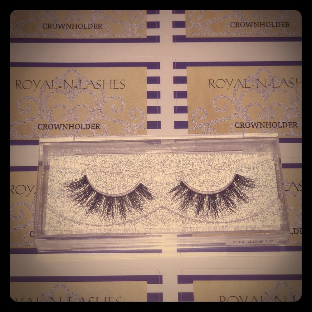 CrownHolder Lashes